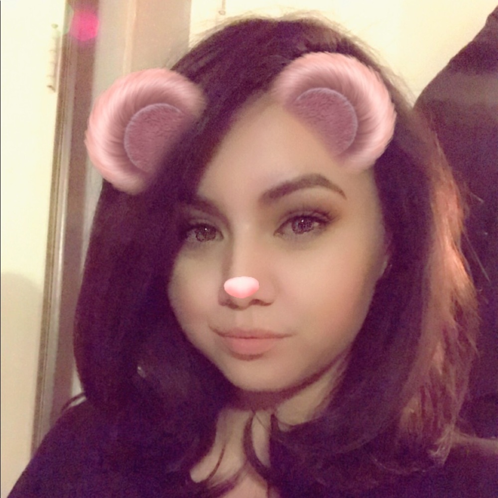 Meet your Posher, Raquel